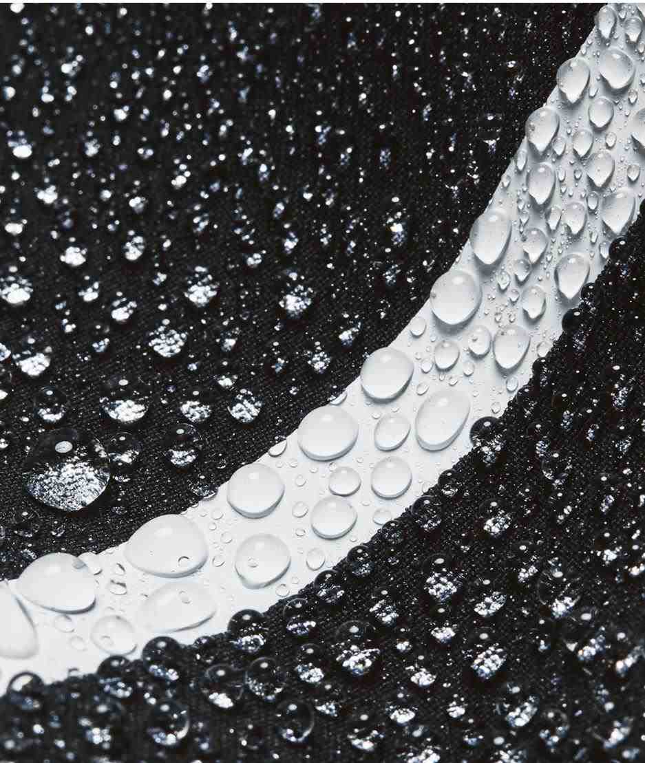 Under Armour Stormproof Cloudstrike męska kurtka, czarno/biała