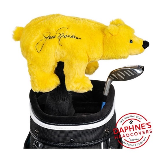 Daphne‘s driver headcover, golden bear