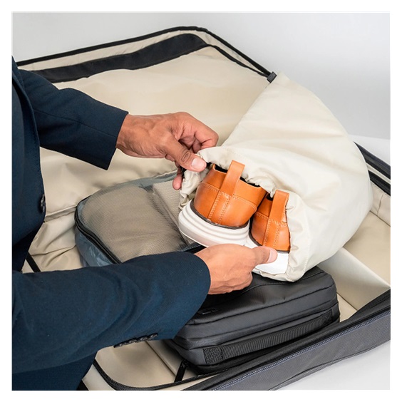 Ogio Pace Pro Hybrid Carry-on 36L walizka podróżna, grey pinstripe