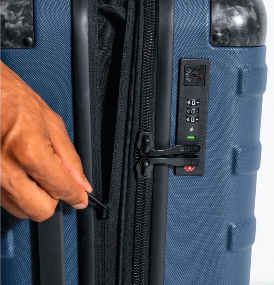 Ogio Renegade Vault Carry-On 40L walizka podróżna, dress blue