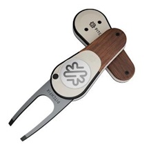 Pitchfix Woodie pitchfork z markerem, walnut