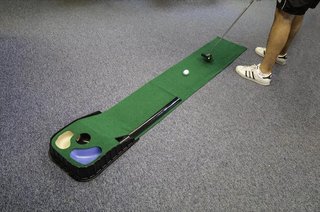 Longridge Putt n Hazzard Putting Mat dywan do puttowania 2m