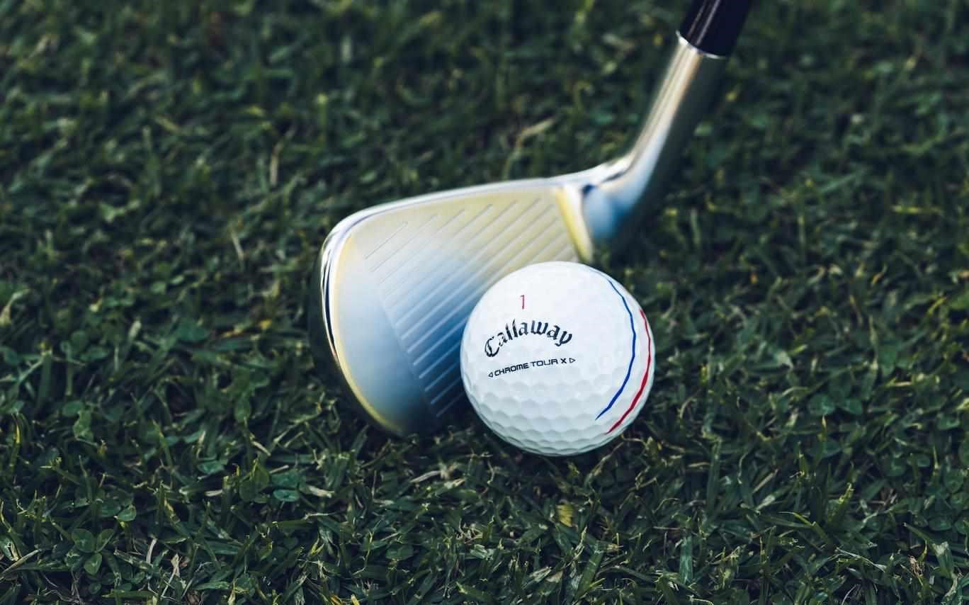 Callaway Chrome Tour X Triple Track piłki golfowe 2024 (48 piłek, 4 tuziny)