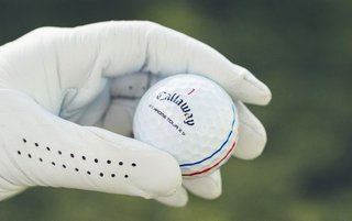 Callaway Chrome Tour X Triple Track piłki golfowe 2024 (48 piłek, 4 tuziny)