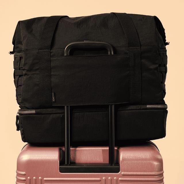 Ogio Rise Weekender Duffel 36L torba, czarna