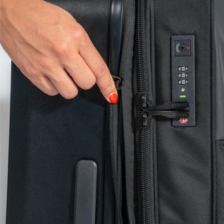 Ogio Pace Pro Hybrid Carry-on 36L walizka podróżna, czarna