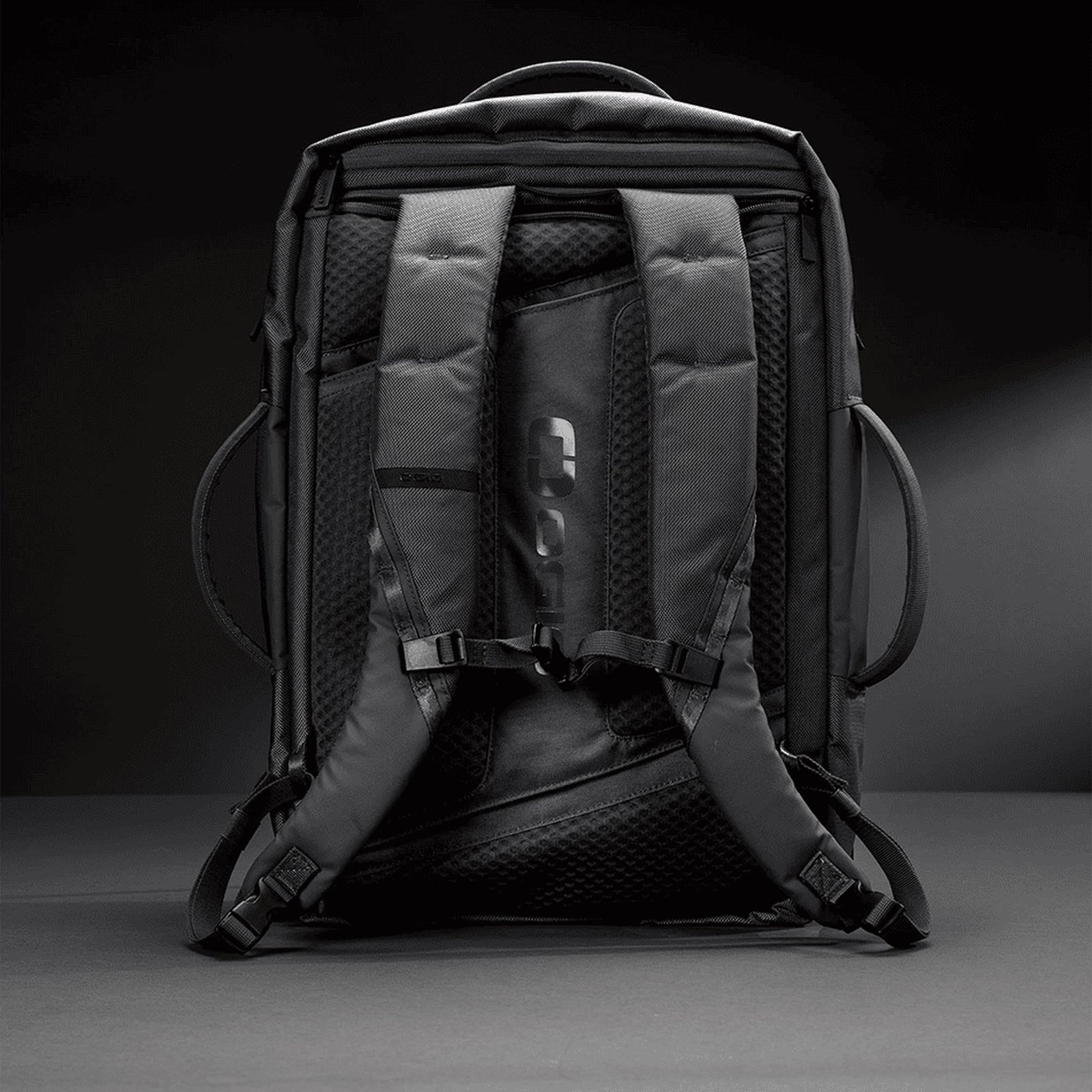 Ogio Pace Pro Max 45L Travel Pack, grey pinstripe