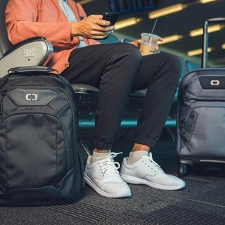 Ogio Renegade 22" 4-Wheel Travel 33L torba podróżna, titanium