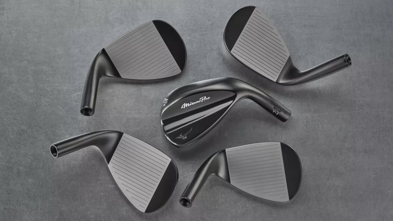 Mizuno Pro T-1 Black Ion wedge, stal