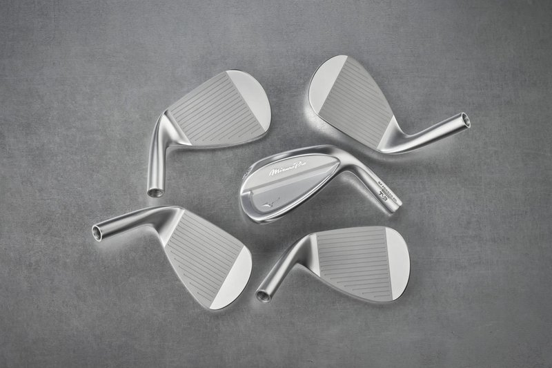 Mizuno Pro T-3 Soft White Satin wedge, stal