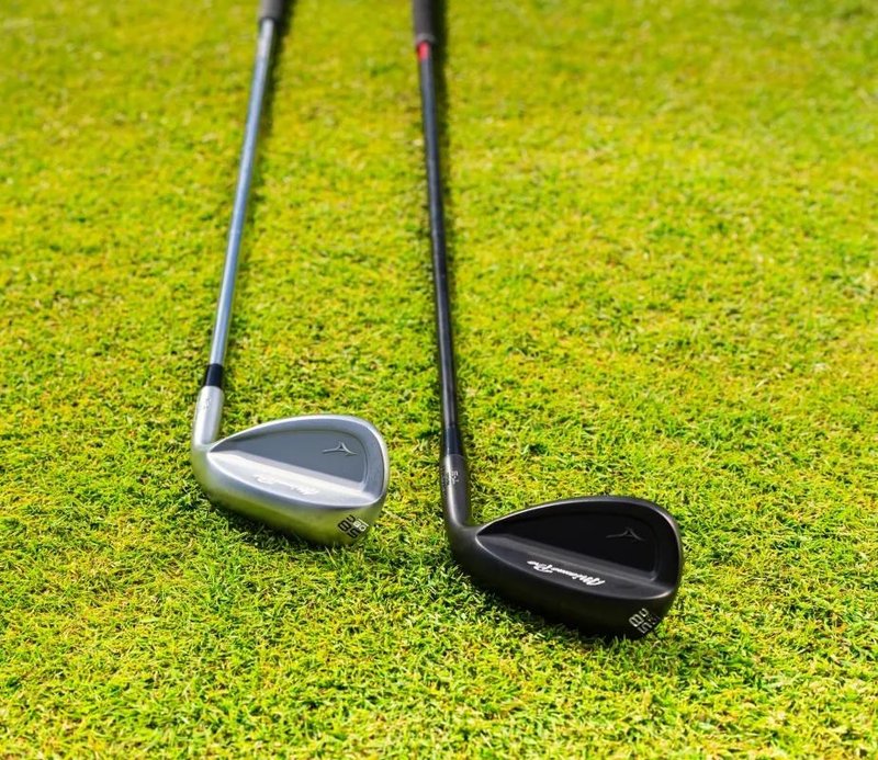 Mizuno Pro T-3 Black wedge, stal