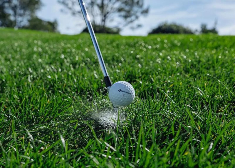 TaylorMade TP5 piłki golfowe