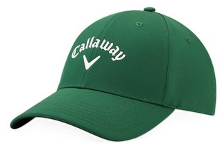 <h2>Callaway Liquid Metal czapka z daszkiem - zielona</h2>
<p style="text-align: justify;">Klasyczna czapka wykonana z materiału o wysokich właściwościach wydajnościowych, łącząca styl i funkcjonalność. Wymiarowe, nowoczesne logo na przedzie nadaje czapce współczesny, sportowy wygląd.</p>
<h4 style="text-align: justify;">Cechy główne</h4>
<p style="text-align: justify;">- średni profil i strukturalny design <br />- ochrona UV 30+ – chroni przed szkodliwymi promieniami słonecznymi<br />- proprietarny Freshband™ <br />- technologia odprowadzania wilgoci i pochłaniania potu zapewniająca komfort<br />- zamek na rzep<br />- regulowany pasek zapewniający bezpieczne i dopasowane dopasowanie<br />- zrównoważony krój zapewniający czysty, strukturalny wygląd</p>
<p style="text-align: justify;">Idealna dla sportowców i osób szukających połączenia wydajności i nowoczesnego stylu.</p>
<hr />
<h3 style=""text-align: justify;"">Szybka wymiana!</h3>
<p style=""text-align: justify;"">Nie jesteś pewny czy wybrałeś dobry rozmiar? Zamów, przymierz. Jeżeli nie odpowiada, możesz wymienić za inny lub za cokolwiek innego z naszej oferty.</p>
<p style=""text-align: justify;""><span style=""text-decoration: underline;""><em><strong><a href=""https://www.golfbrothers.pl/regulamin/article-494#zwroty"">Więcej informacji o wymianie i zwrocie towaru TUTAJ></a></strong></em></span></p>