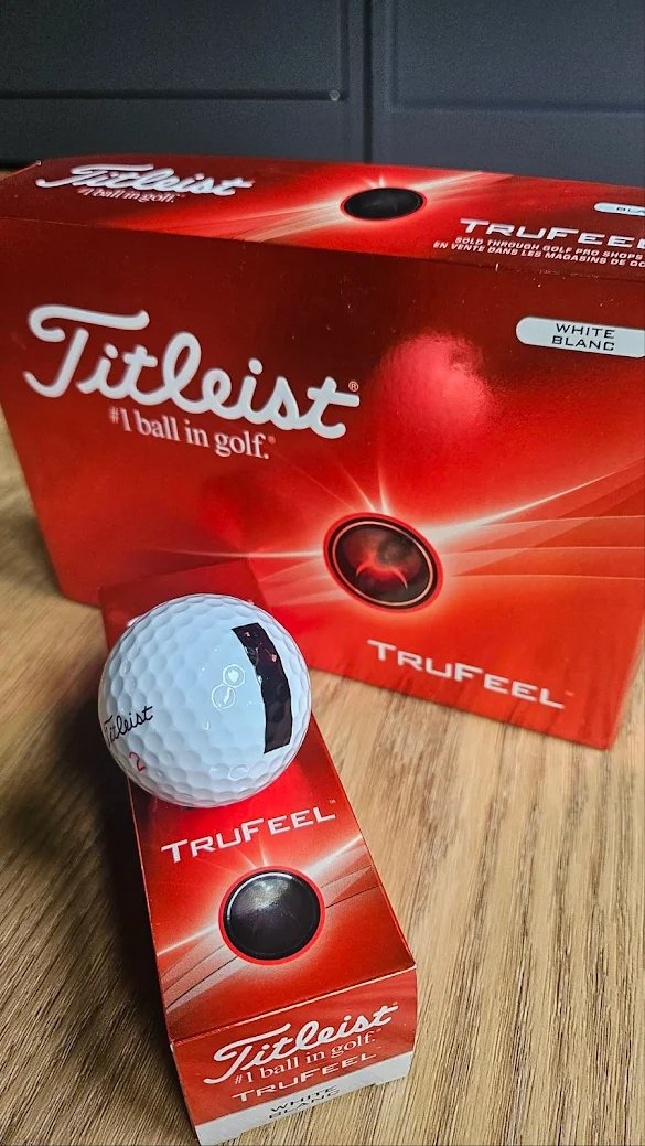 Titleist TruFeel golf balls 2024 - ALIGN (1 ball)
