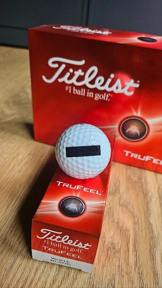Titleist TruFeel golf balls 2024 - ALIGN (1 ball)