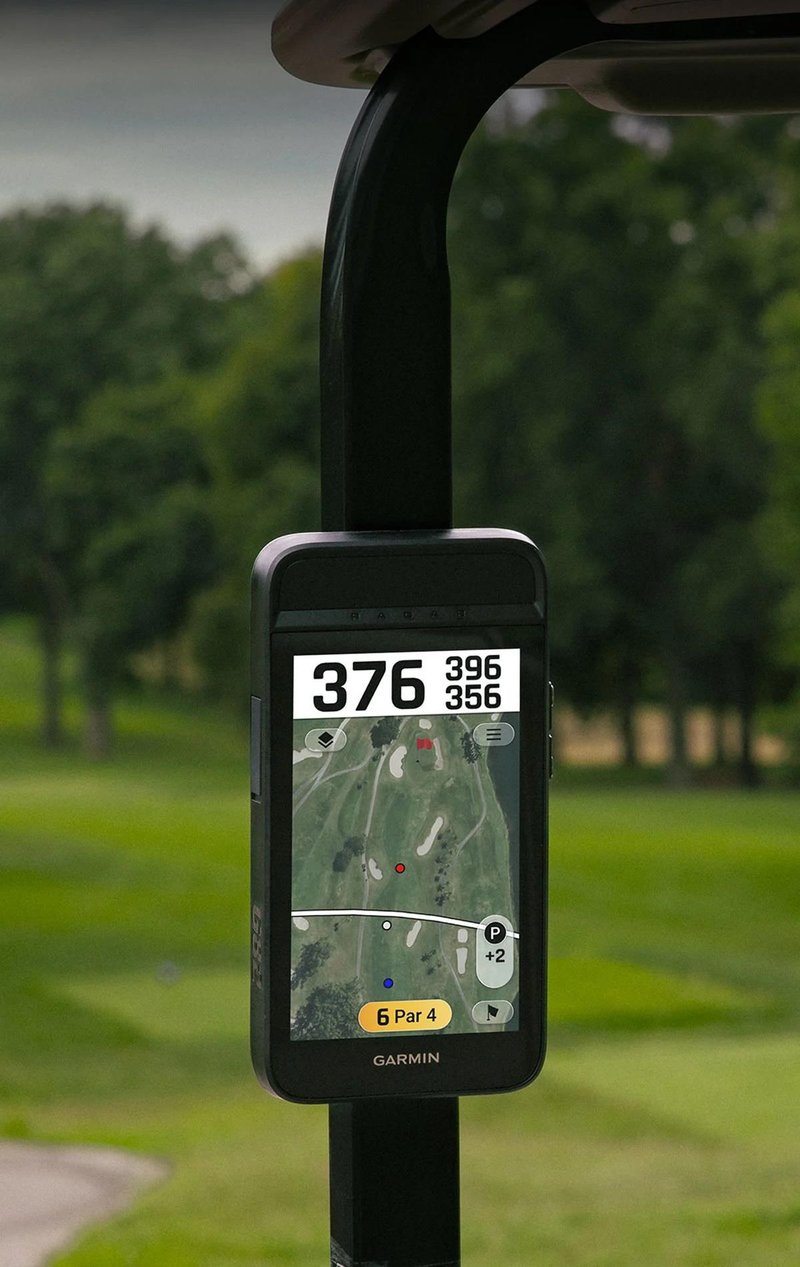 Garmin Approach® G82 Launch Monitor and Premium GPS Golf Handheld