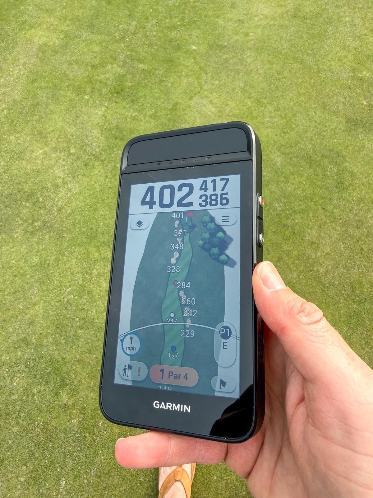 Garmin Approach® G82 Launch Monitor and Premium GPS Golf Handheld