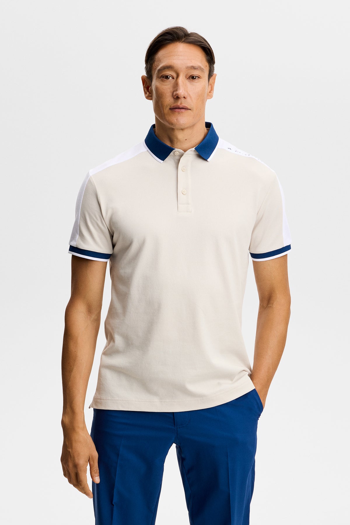 J.Lindeberg Jace Polo Moonbeam - kontrastowe panele na ramionach