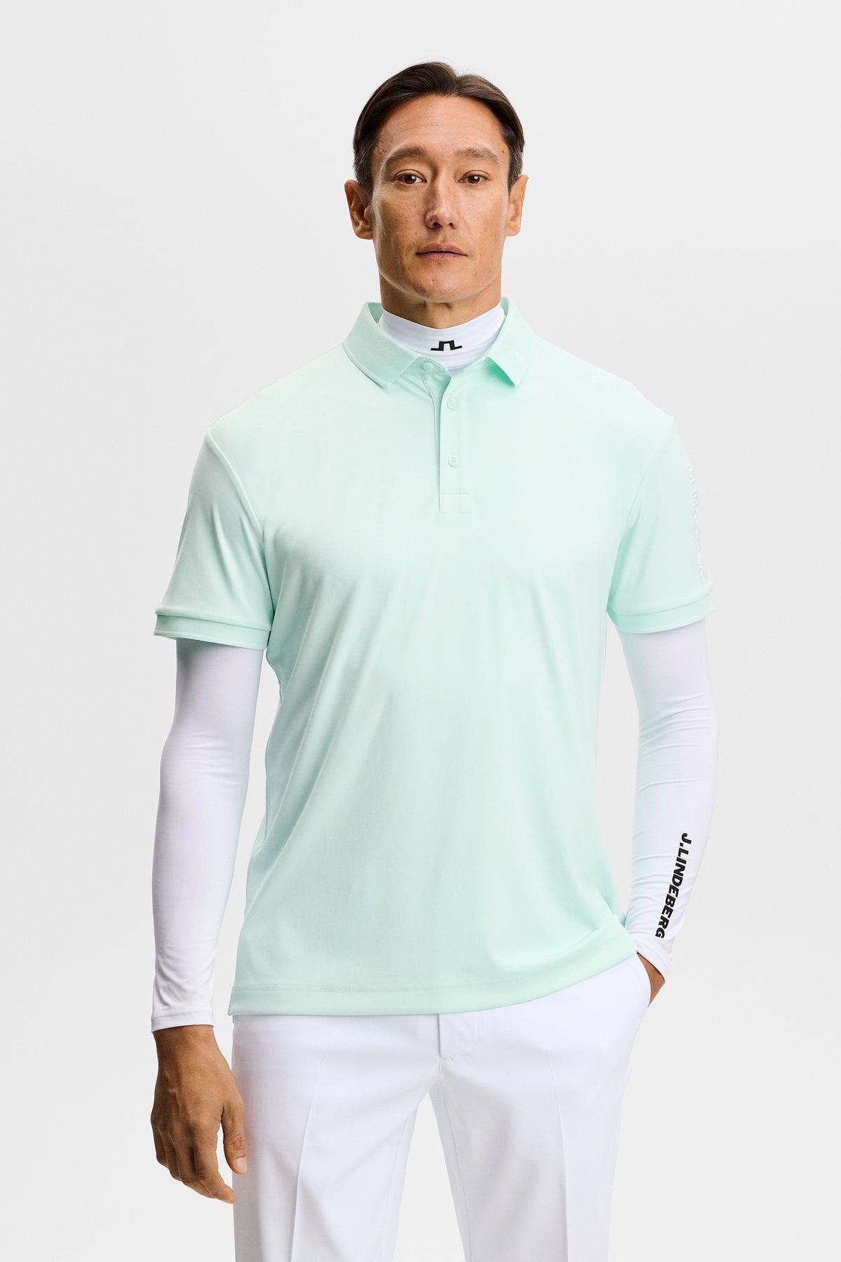 J.Lindeberg Tour Tech Polo Bay – widok na polu golfowym