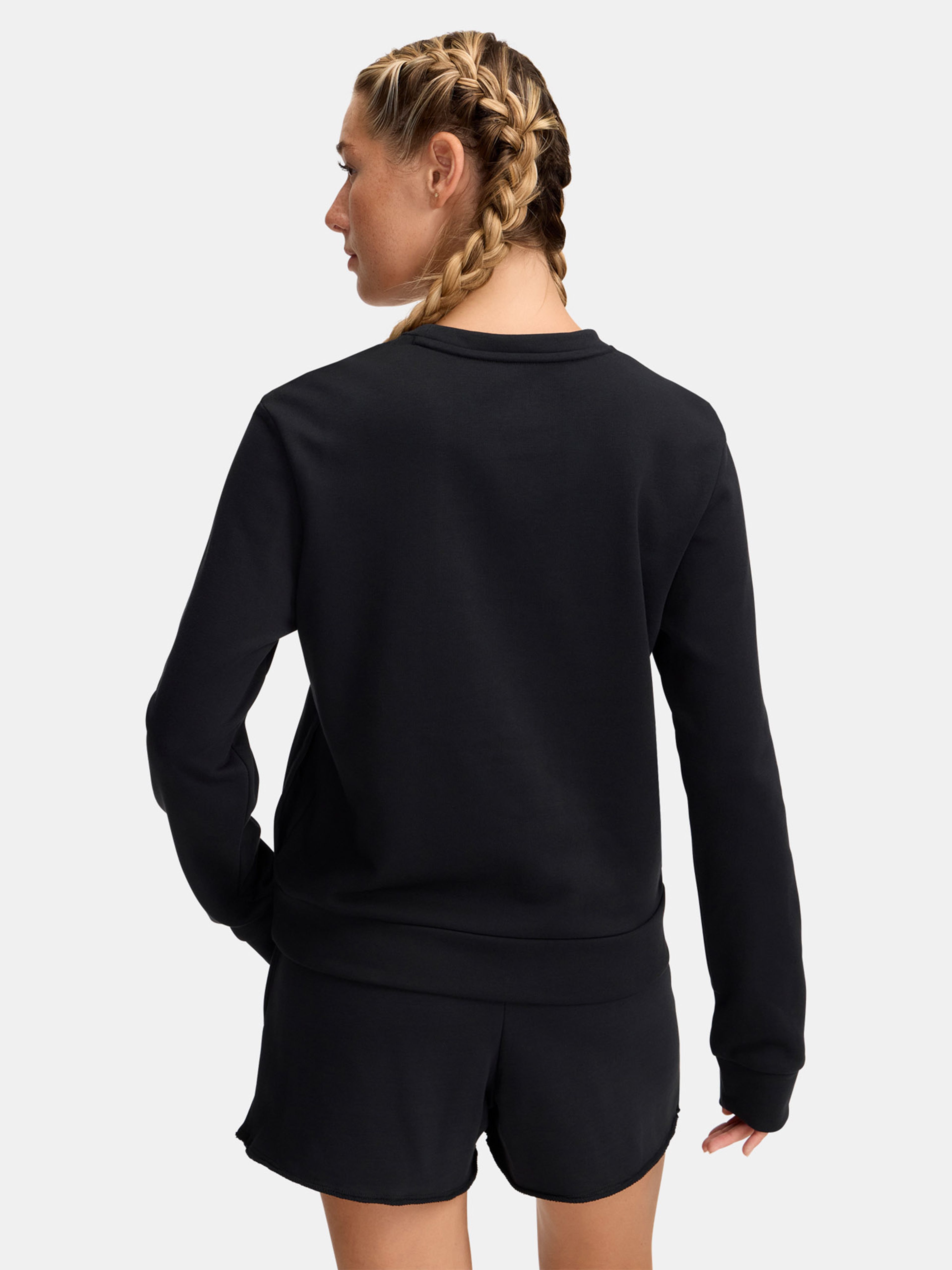 Damska bluza Under Armour Rival Terry Crew – zdjęcie lifestylowe z boku