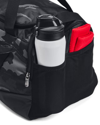 Duża wentylowana kieszeń na buty i pranie w torbie Undeniable 5.0 Small Duffle Bag